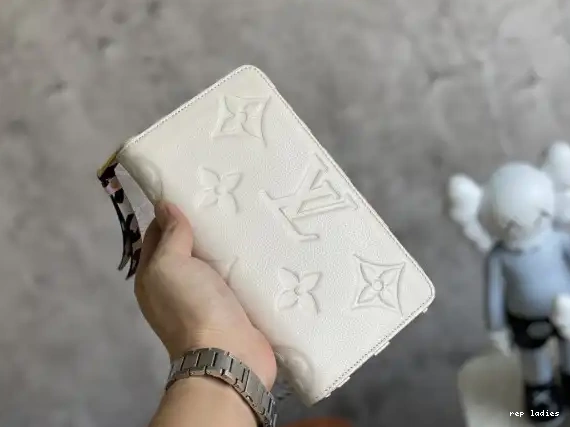 Cheap WALLET VUITTON ZIPPY LOUIS 0703